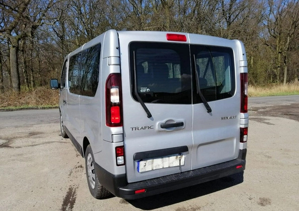 Renault Trafic cena 99900 przebieg: 48000, rok produkcji 2018 z Pleszew małe 631